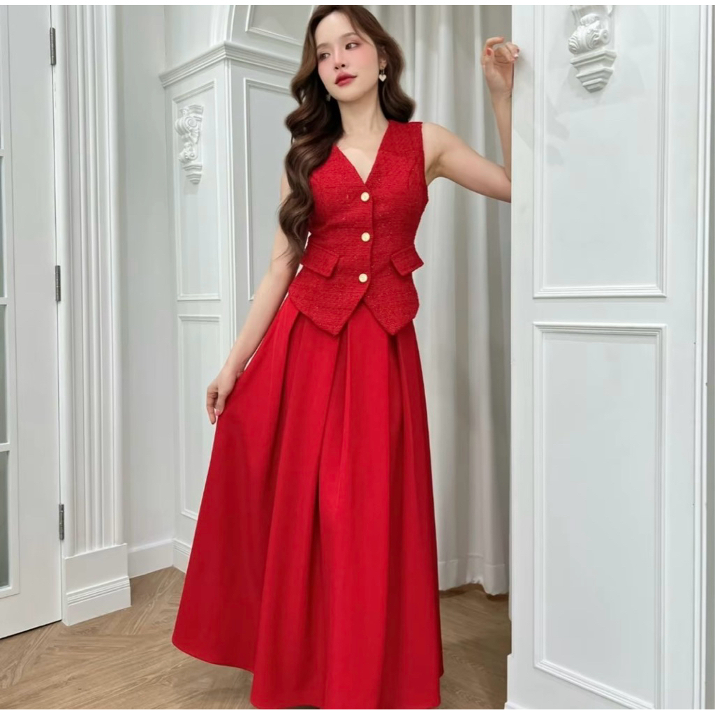 ของใหม่ป้ายห้อย SizeS BELLITA C191 เซ็ท2ชิ้น เสื้อแขนกุดผ้าทวิตกระดุมหน้า+กระโปรงแดงผ้าสูท งานสวยเป๊