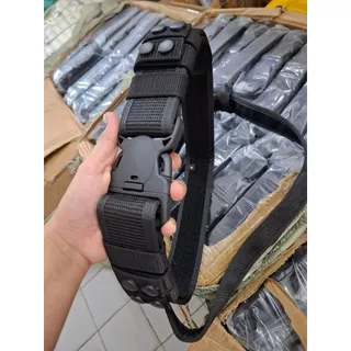 เข็มขัดสนาม 2 ชั้น เข็มขัดเจ้าหน้าที่ แข็งอยู่ทรง กว้าง 5 cm โหลดอุปกรณ์สนามได้ ปรับขนาดได้ เป็นตีนตุ๊กเเก