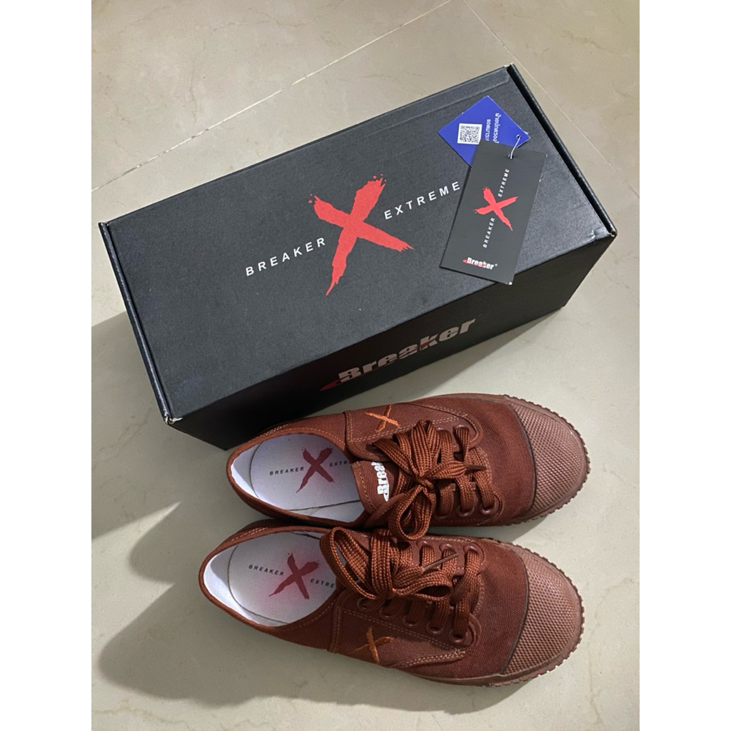 พร้อมส่ง 🔥 Breaker BKX รองเท้าผ้าใบนักเรียน 🔥