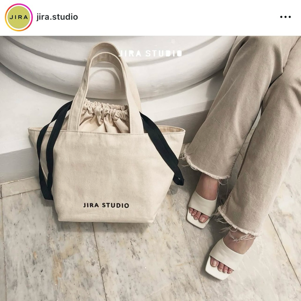 ส่งต่อกระเป๋า jira studio （ปักตัว P ) สินค้าจริงในวีดีโอ (sz.s 1690.-)