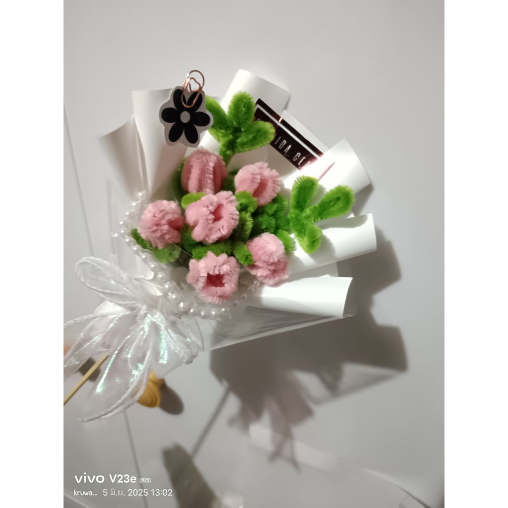 ช่อเปล่าดอกไม้จิ๋วน่ารัก.....ของขวัญในโอกาสต่างๆขนาดกว้าง 15 ยาว 25 เซน แจ้งแบบสีทางแชท