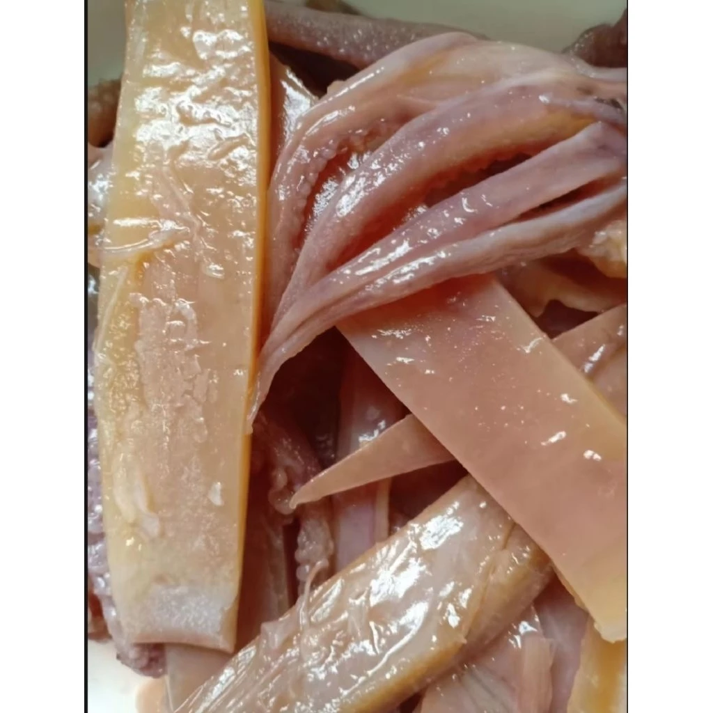 ปลาหมึกกรอบเย็นตาโฟ 300 กรัมนำไปลวกจิ้ม ยำ สุกี้ ชาบู หมูกะทะใส่ก๋วยเตี๋ยว หรือปรุงตามความต้องการ