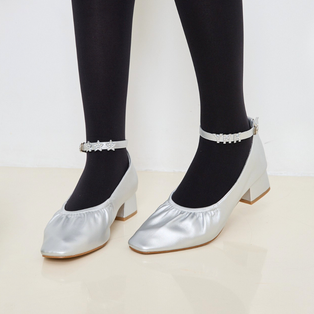 Plush Studios  Ella Pump Shoes รองเท้า ballerina pump สูง 1.5” (สายรัดข้อเท้า)