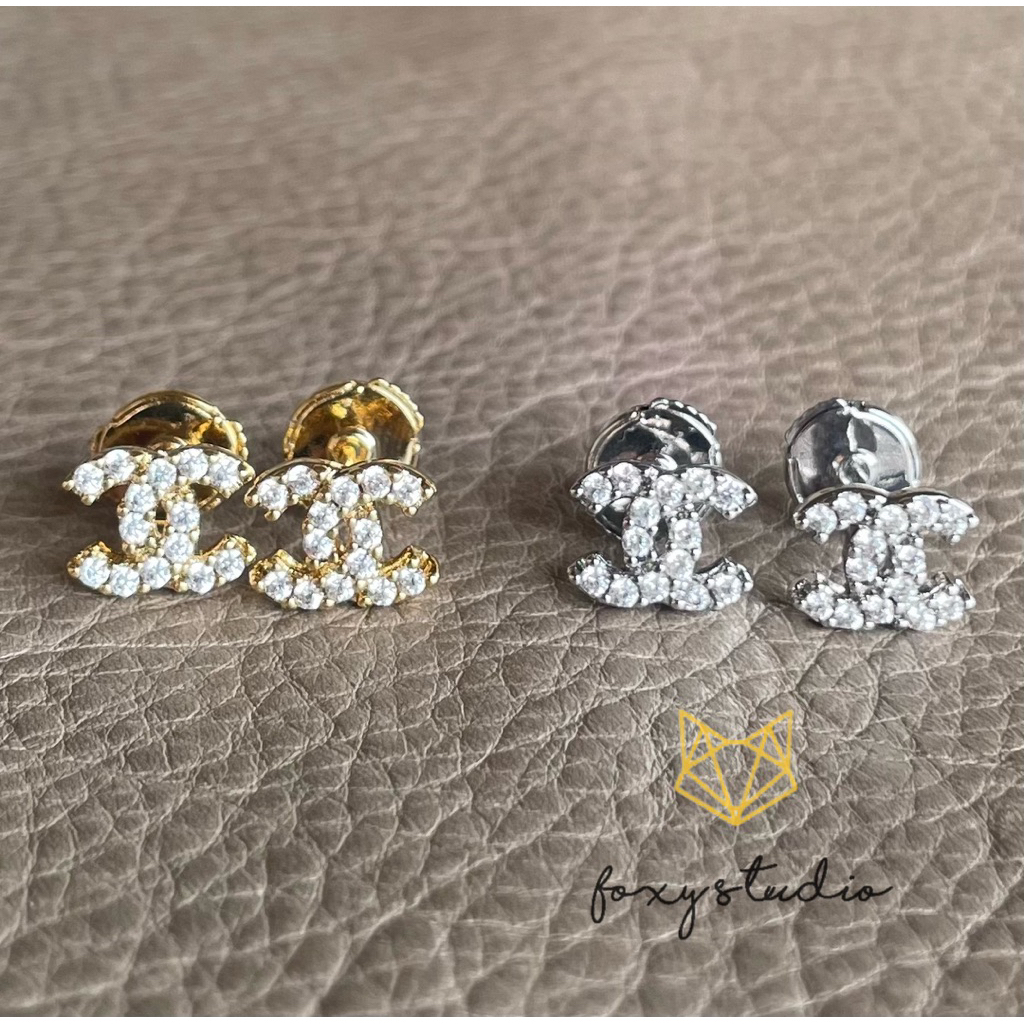 ต่างหูรุ่น mini Crystal Earrings VIP รุ่นขายดี ไซส์มินิ1cm (linkใหม่ค่ะ กดดูรีวิวรวมของร้านได้เลยนะคะ🙏🏻)