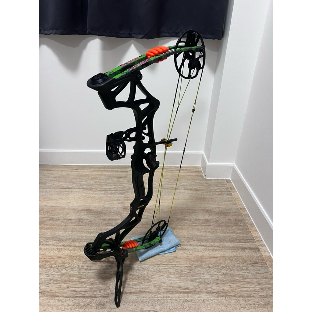 hoyt klash compound bow