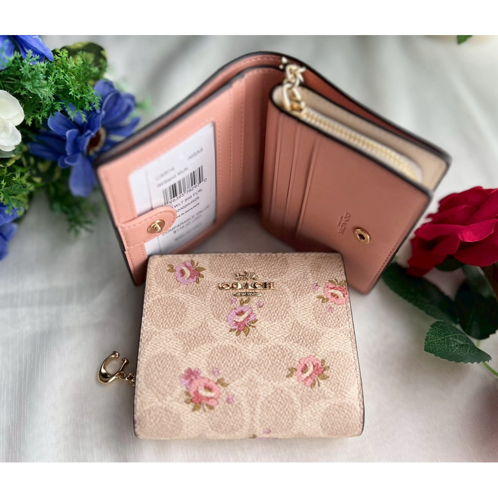 กระเป๋าสตางค์ 🍊🍊Coach Snap Wallet in Signature Leather สี : IM/Sand/Chalk Style No. CW789