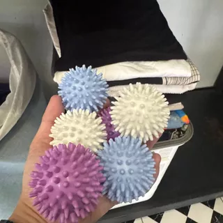 (แพค6ชิ้น)ลูกบอลซักผ้าหนาม ลดรอยยับ​ ถนอมผ้า Dryer Balls ไม่ต้องใช้น้ำยาปรับผ้านุ่ม เพิ่มแรงเหวี่ยง ช่วยให้ผ้าสะอาดขึ้น