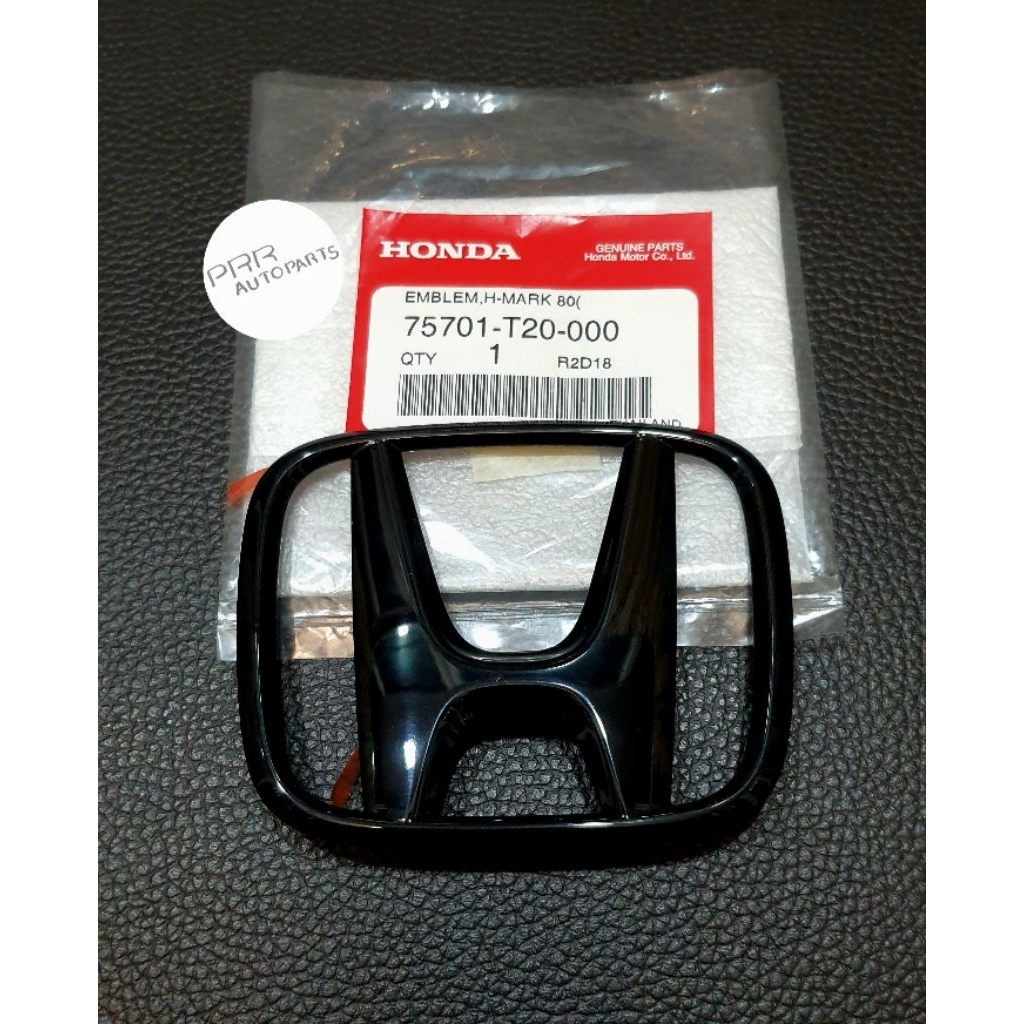 โลโก้ H ด้านท้ายรถ สีดำเงา Piano Black HONDA CIVIC FE E-HEV RS  2022-2025