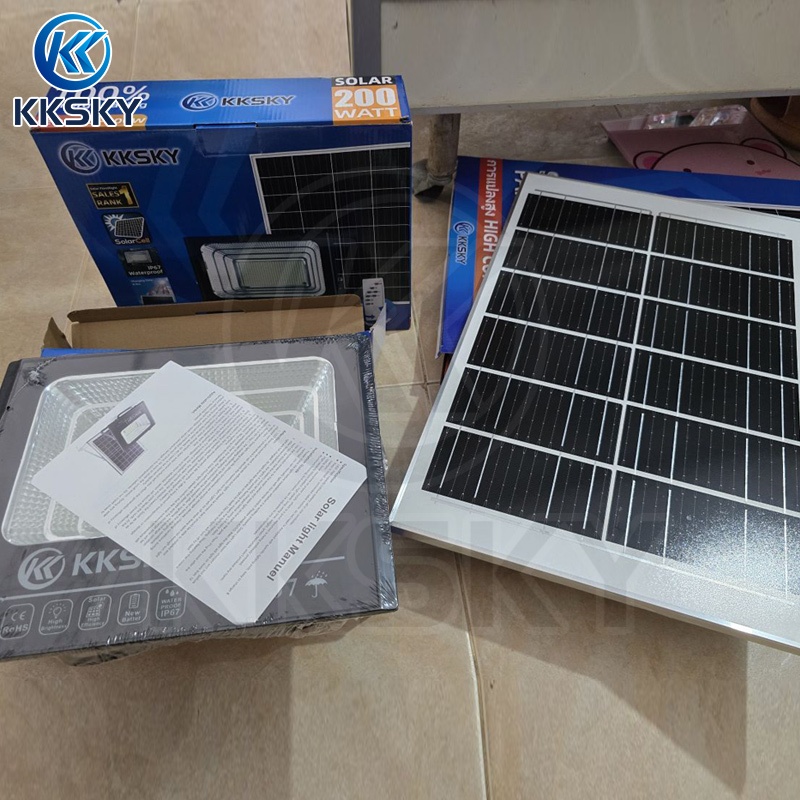 KKSKY ไฟโซล่าเซลล์ กันน้ำกลางแจ้ง 500W Solar Light โซล่าแสงสีขาว สว่างอัตโนมัติเมื่อฟ้ามืดหลอดไฟ รีโมท สปอร์ตไลท์ led - รูปที่ 5