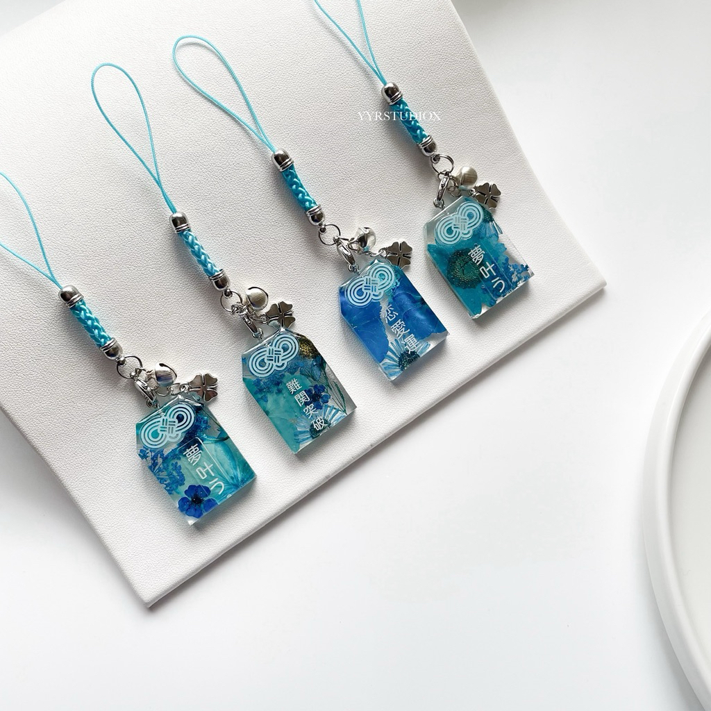 YYRSTUDIOX - Omamori keychain🧿 โอมาโมริ เครื่องรางดอกไม้แห้งโทน