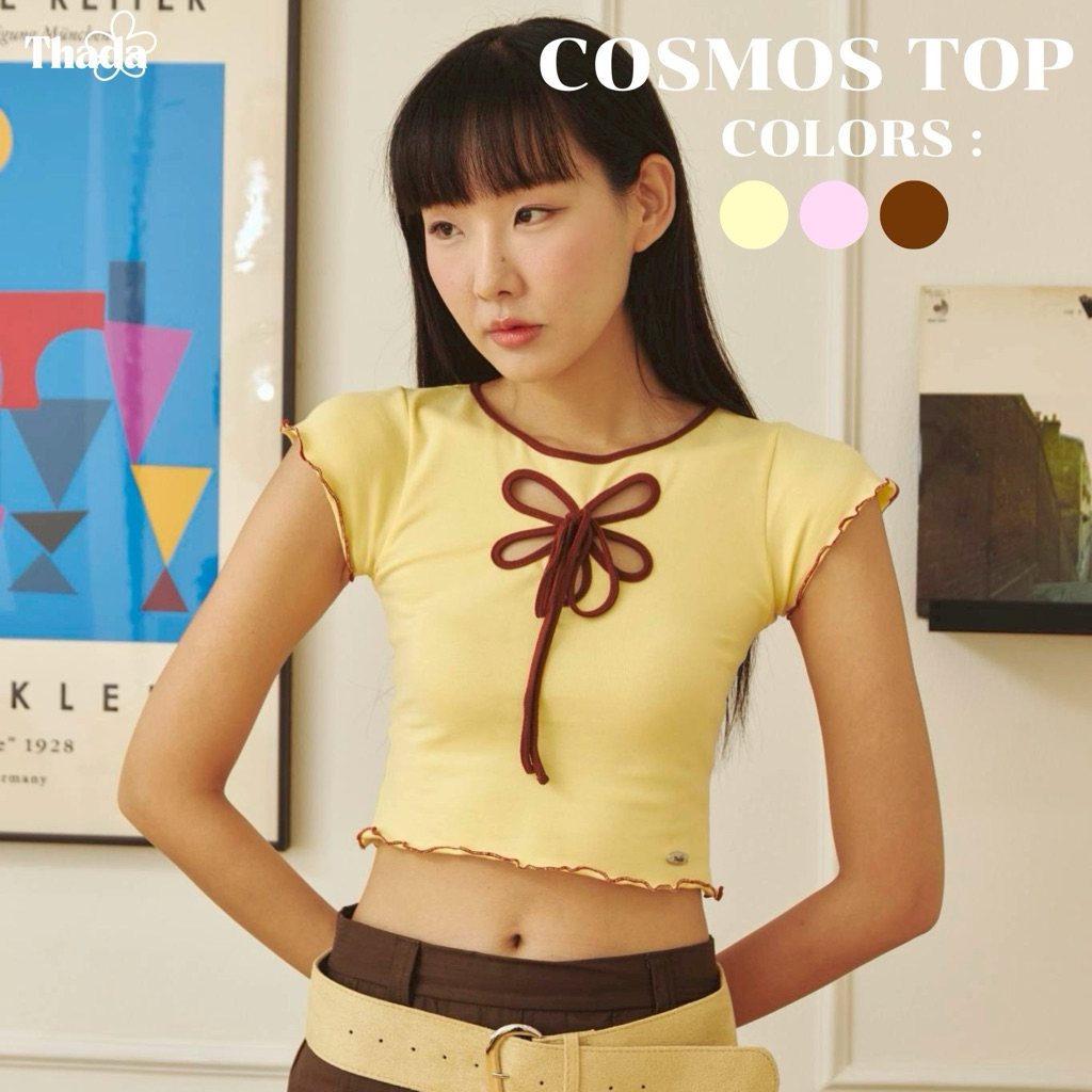 THADA.CO | ”COSMOS TOP“ เสื้อครอปมัดโบว์ดอกไม้กลางอก