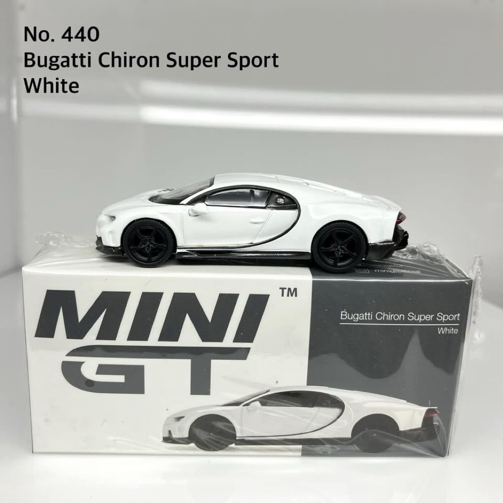 Mini GT No. 440-L Bugatti Chiron Super Sport White