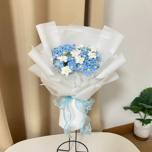 ช่อดอกฟอร์เก็ตมีน็อตไหมพรม forget me not โครเชต์ ถักไหมพรม crochet flower ตกแต่ง ของขวัญ รับปริญญา ปัจฉิม ให้แฟน