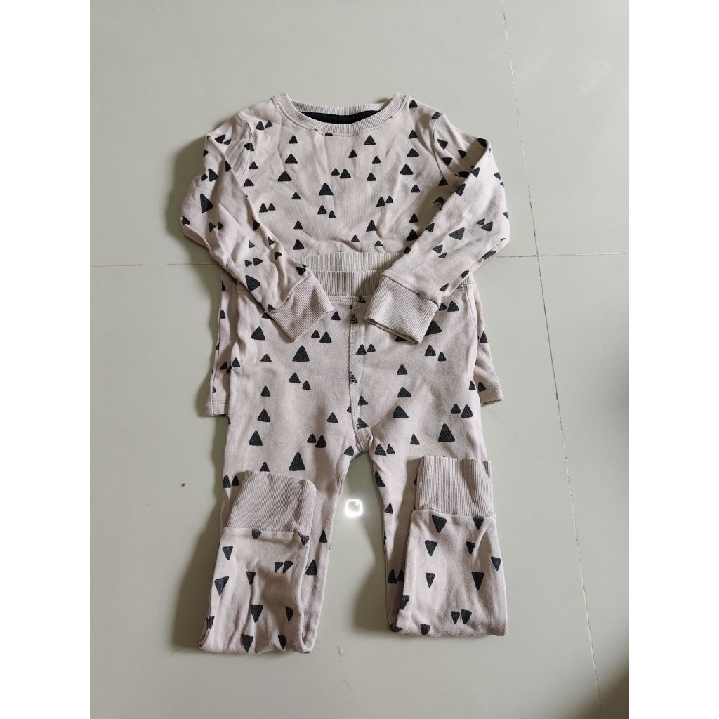 ชุดนอนเด็กชุดเซ็ท brand next size 2-3 y ขนอ่อนเล็กน้อย 🩷🩷