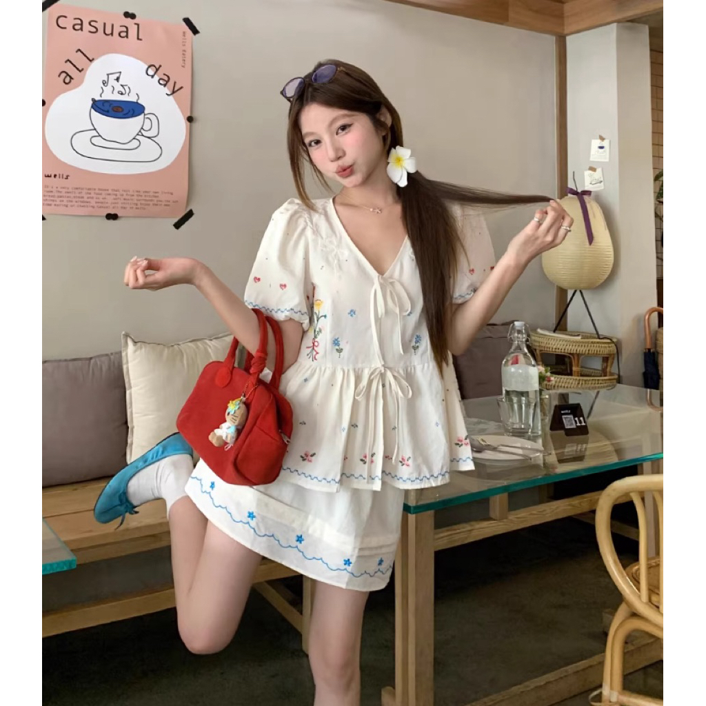 [4477] เซ็ตเสื้อสีครีม+กระโปรงสั้น - รูปที่ 3