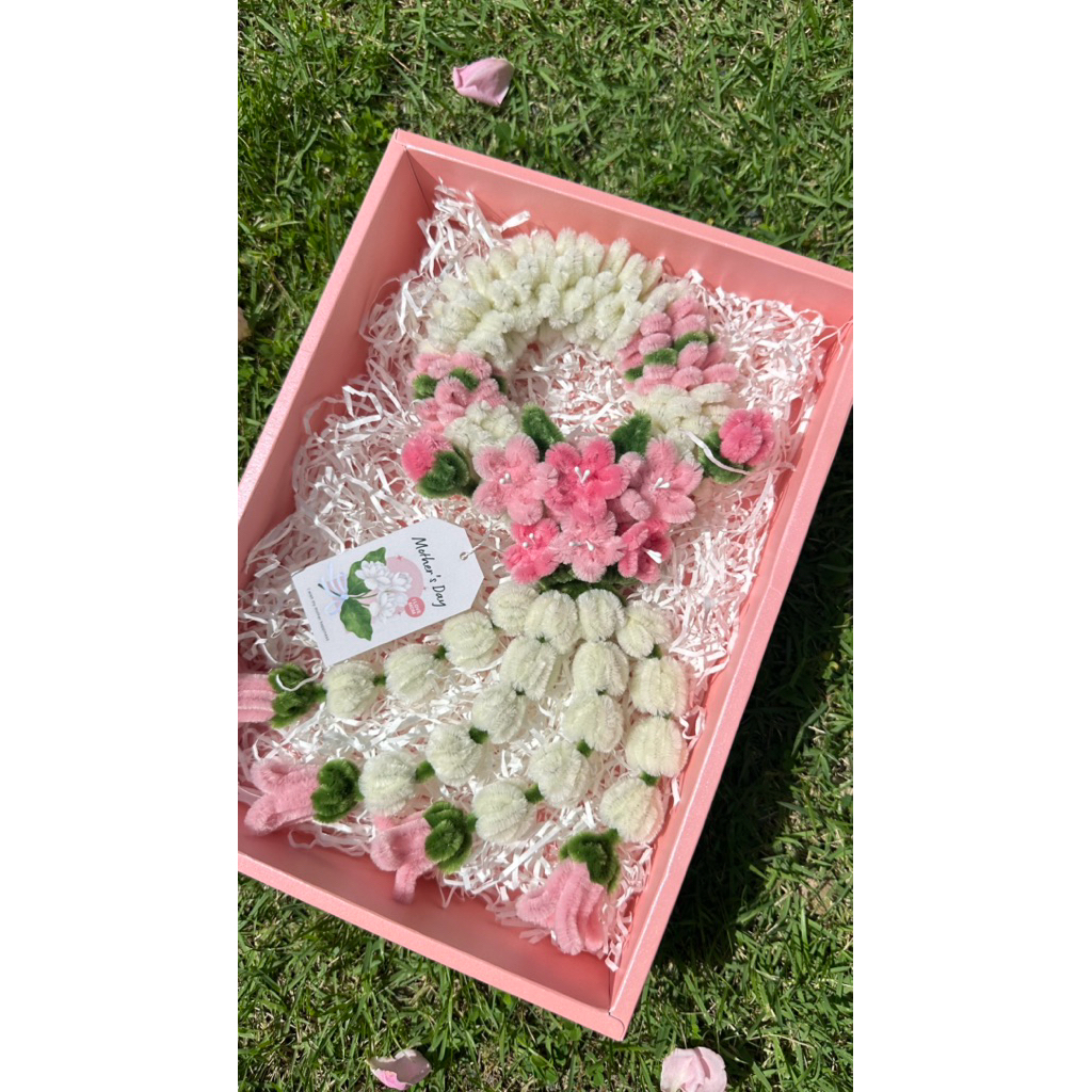 พร้อมส่ง พวงมาลัยวันแม่ พวงมาลัยไหว้ผู้ใหญ่ งานแฮนด์เมด รูปที่ 8