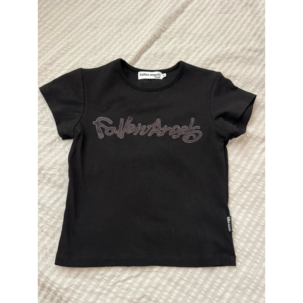 ส่งต่อเสื้อ fallen angel สีดำ