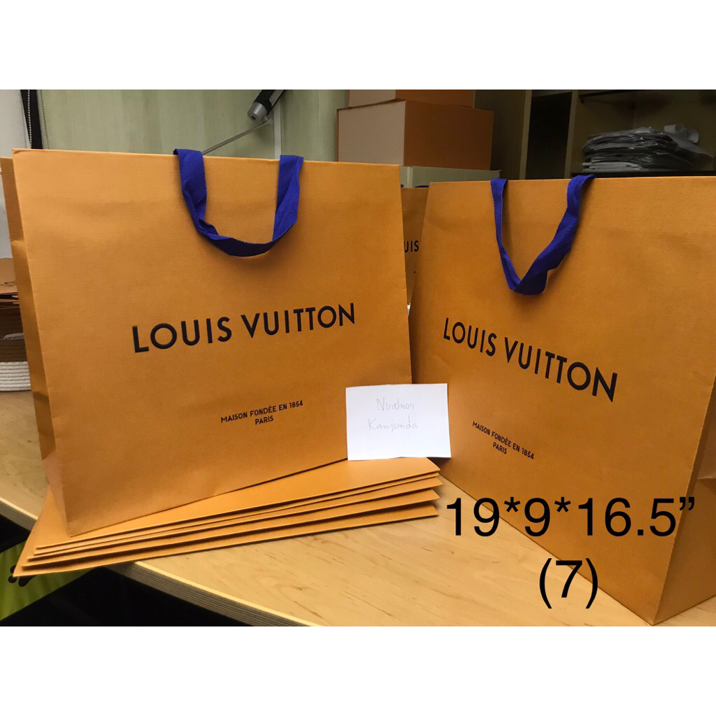 ถุงแบรนด์ L0uis Vuitt0n แท้ 💯 ใบใหญ่ สวย