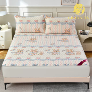 Channita / Hilton ผ้าปูที่นอนไหมเย็น ผ้าปูยางพาราเย็น ขนาด 3.5,5,6ฟุต ลายการ์ตูนน่ารักๆ Set 3 ชิ้น 🌈เกรดพรีเมี่ยม