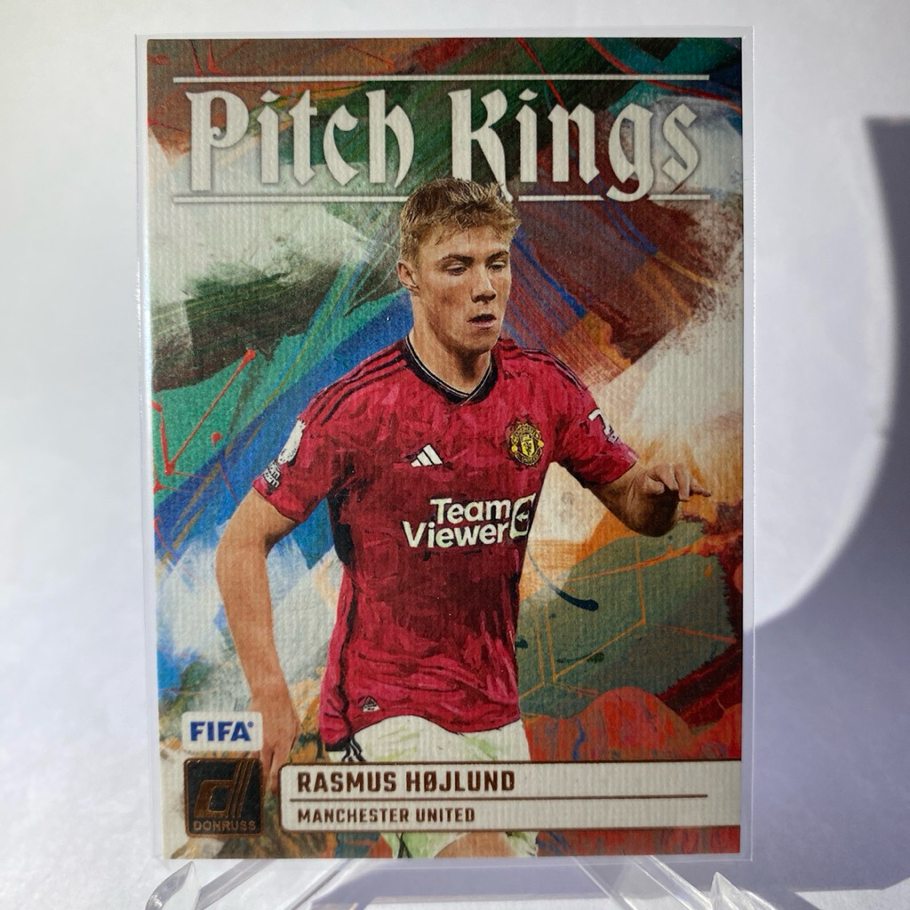 การ์ดนักฟุตบอล RASMUS HOJLUND, MANCHESTER UNITED, PITCH KINGS PANINI 2023
