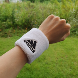 ปลอกข้อมือกีฬา ดูดซับเหงื่อ ไม่ระคายเคือง ขนาด 8x8 ซม.