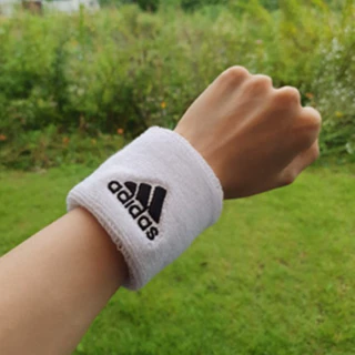 ปลอกข้อมือกีฬา ดูดซับเหงื่อ ไม่ระคายเคือง ขนาด 8x8 ซม.