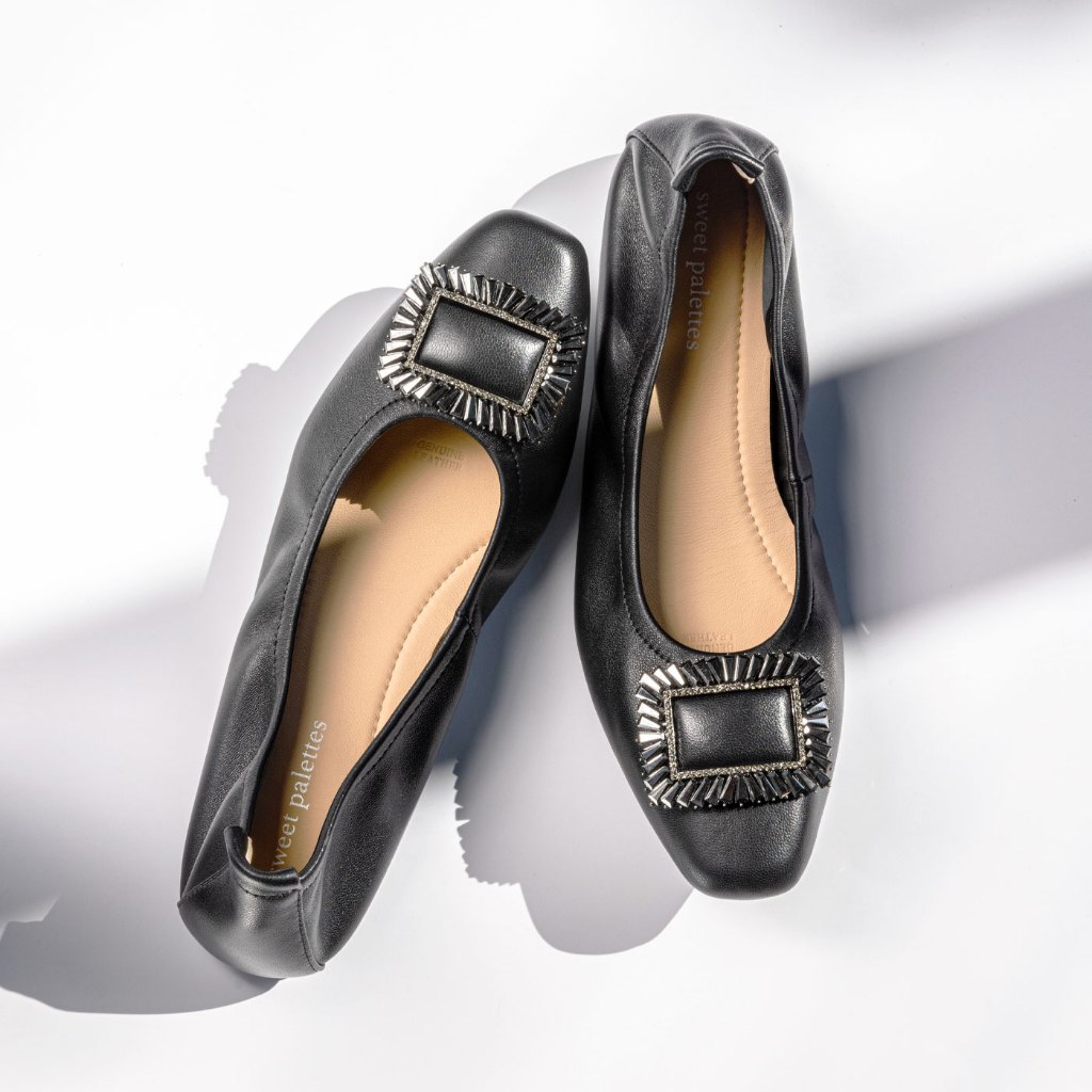 Sweet Palettes รองเท้าหนังแกะ Diaz Lucent Charcoal สีดำ