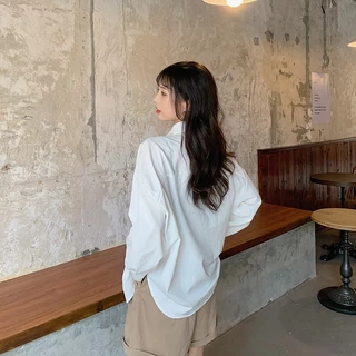 เสื้อผ้ากันแดดผู้หญิง แขนยาวหลวมๆ ทันสมัย เสื้อเชิ้ตสไตล์เกาหลี เรียบง่ายและใช้งานได้หลากหลาย สีพื้น มีกระเป๋าหน้า