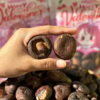 1แถม1 เห็ดหอมอบกรอบ ถุงละ60g. ตุ๊กกี้ตัวแสบ