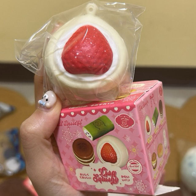 สกุชชี่จุ่มลิซ่า กล่องสุ่ม Lisa แกะเช็กได้ไดฟุกุตอรี่ มือสอง