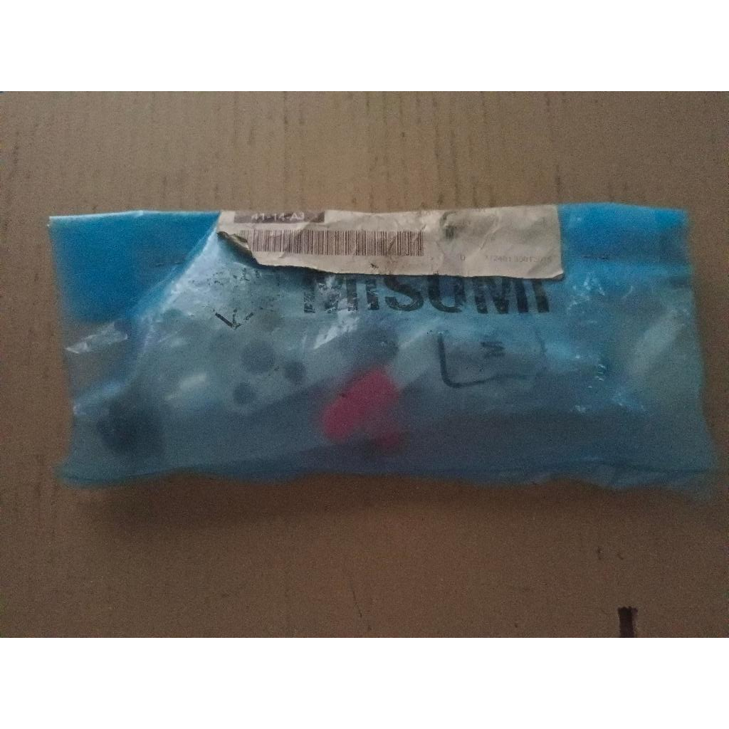 MC03-3  MISUMI  Toggle Clamp แนวนอน แรงจับ 500N สินค้าคงเหลือ/ชิ้น = 1 (PK-G039)