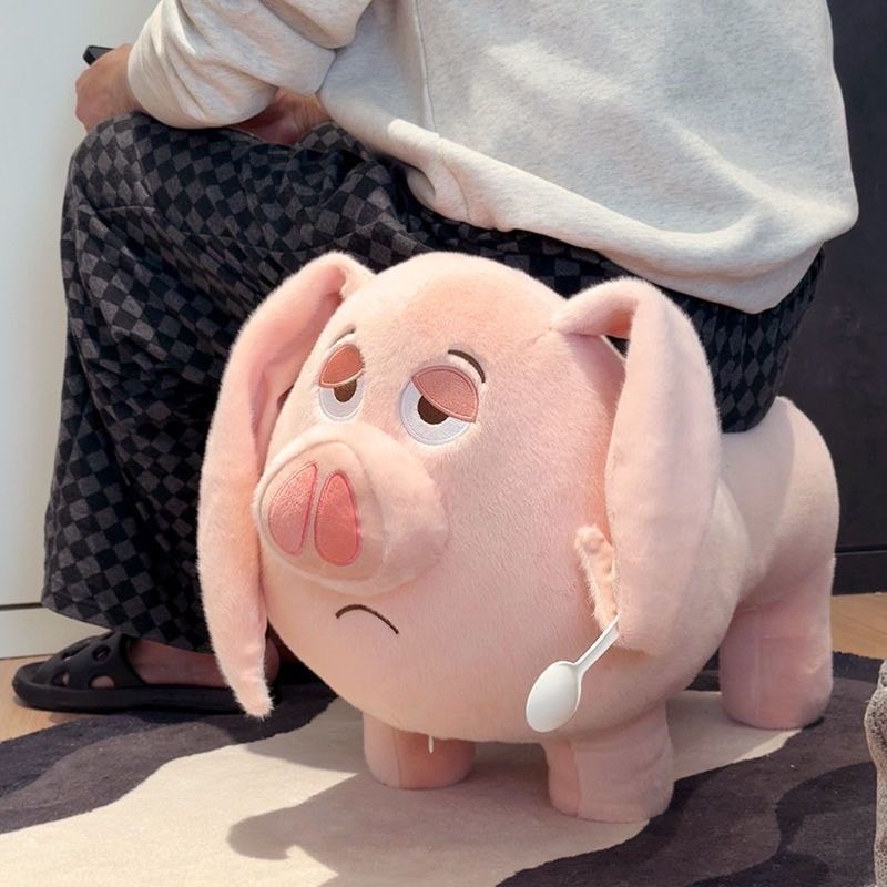 พร้อมส่ง🐖เก้าอี้มินิหมูเศร้า ตุ๊กตาเก้าอี้ ตุ๊กตาหมู ของตกแต่งบ้าน sad piggy mini stool แข็งแรงนั่งเล่นได้ 84057