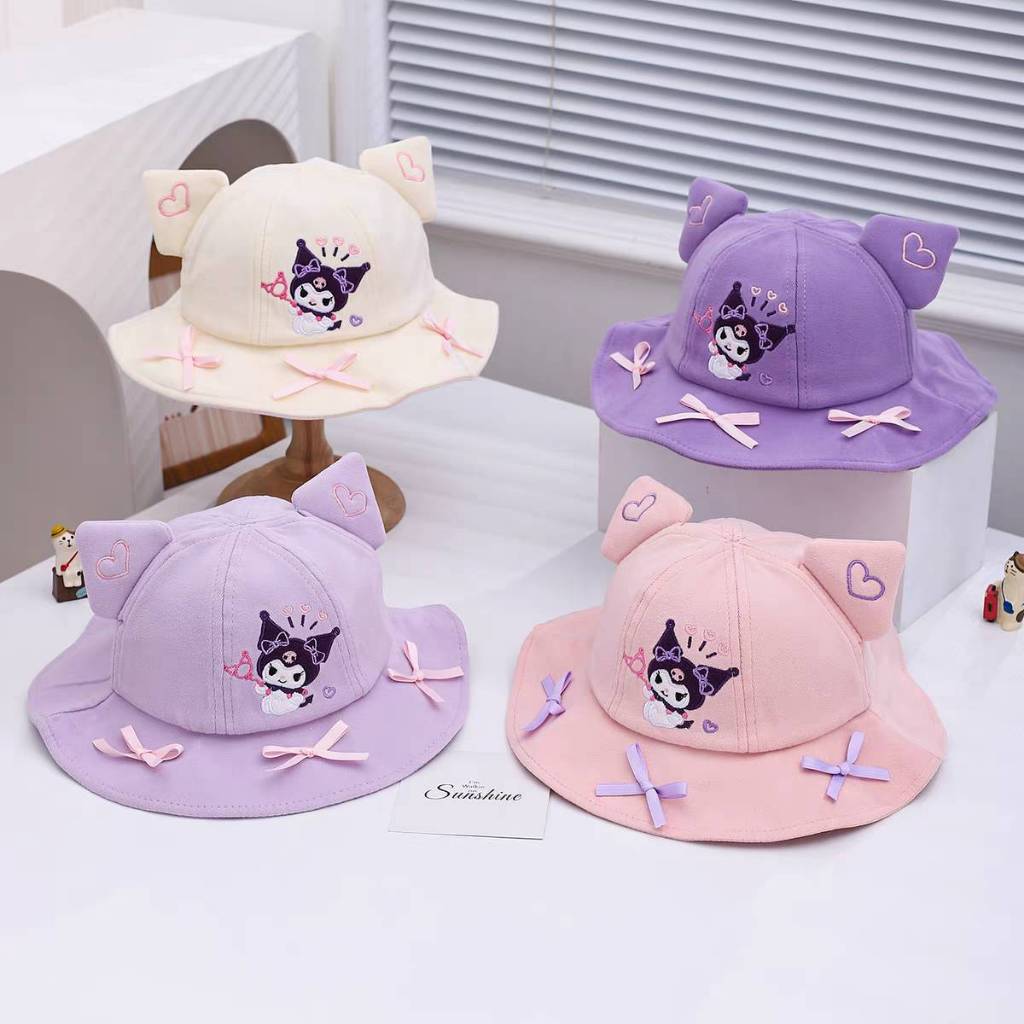 หมวกเด็กผู้หญิงหูแมวลาย Kuromi พร้อมโบว์ สำหรับเด็ก 1–3 ขวบ รอบหัว 48–50 ซม. หมวกปีกกว้างกันแดด สีพาสเทล หมวกแฟชั่นเด็ก