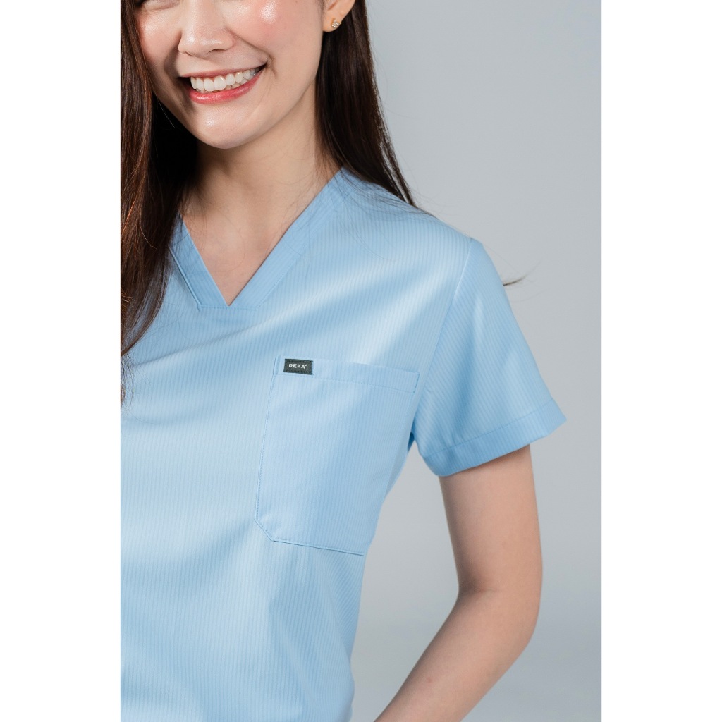 REKA SCRUBS - สี Billie Blue - MOTIF (ชุดสครับแพทย์ พยาบาล พร้อมปักชื่อ)