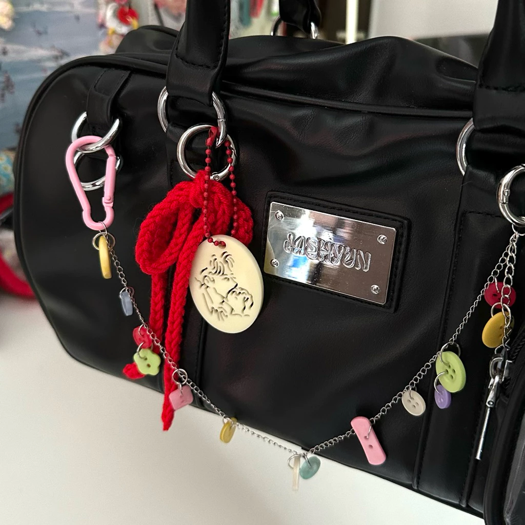 (10/08 updated ) merry button chain charm 🤍