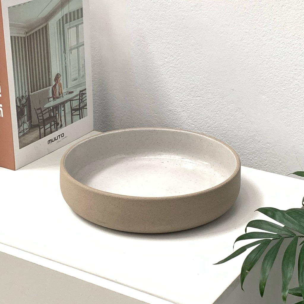 Goodsceramic จานเซรามิกทรงลึก สีครีมด้านนอกชามเนื้อทราย | Deep Ceramic Bowl Plate | จานมูจิ จานอเนกประสงค์