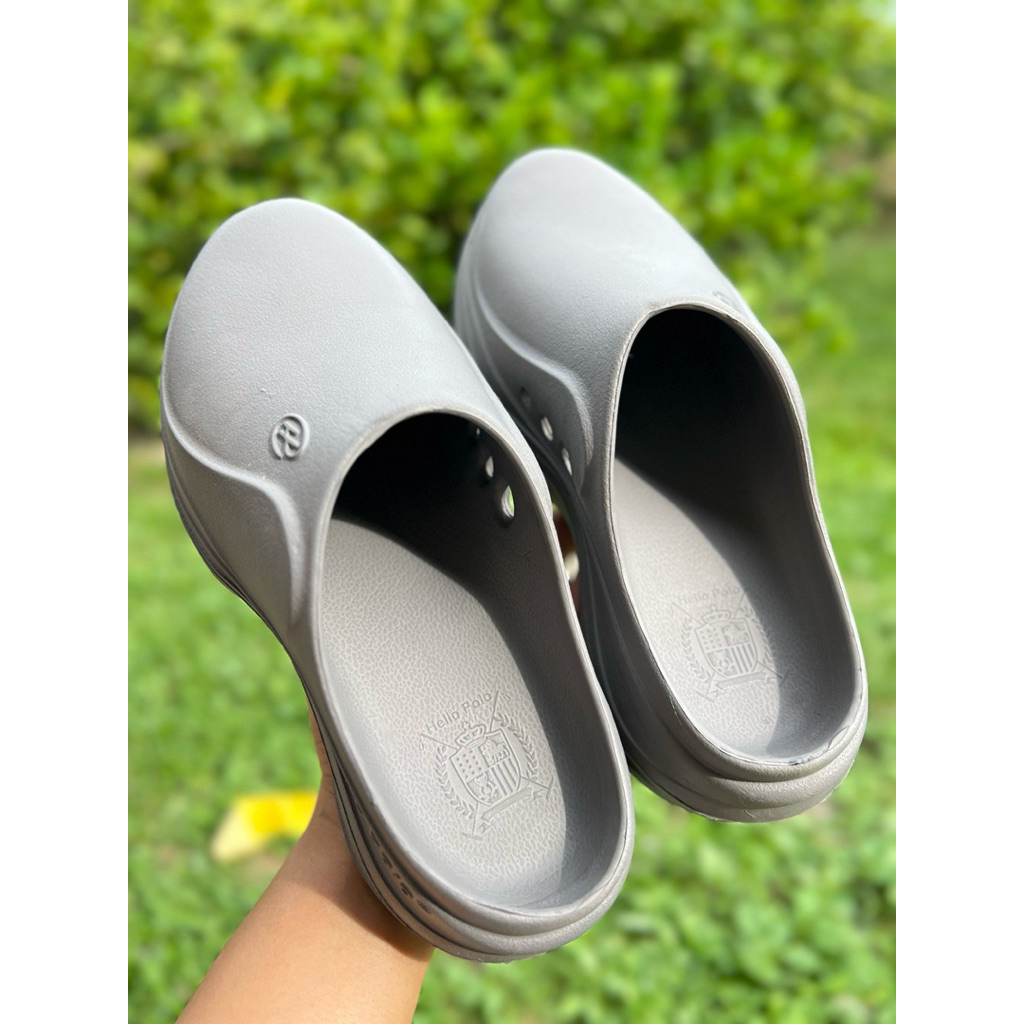 รองเท้า มือ2 hello polo