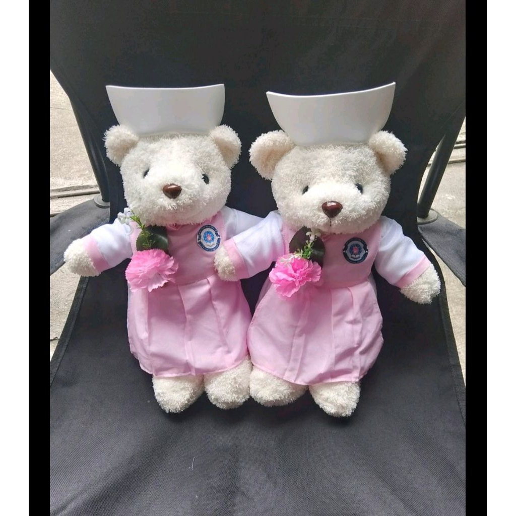 ตุ๊กตาพยาบาลรับหมวกม.ปทุมธานี