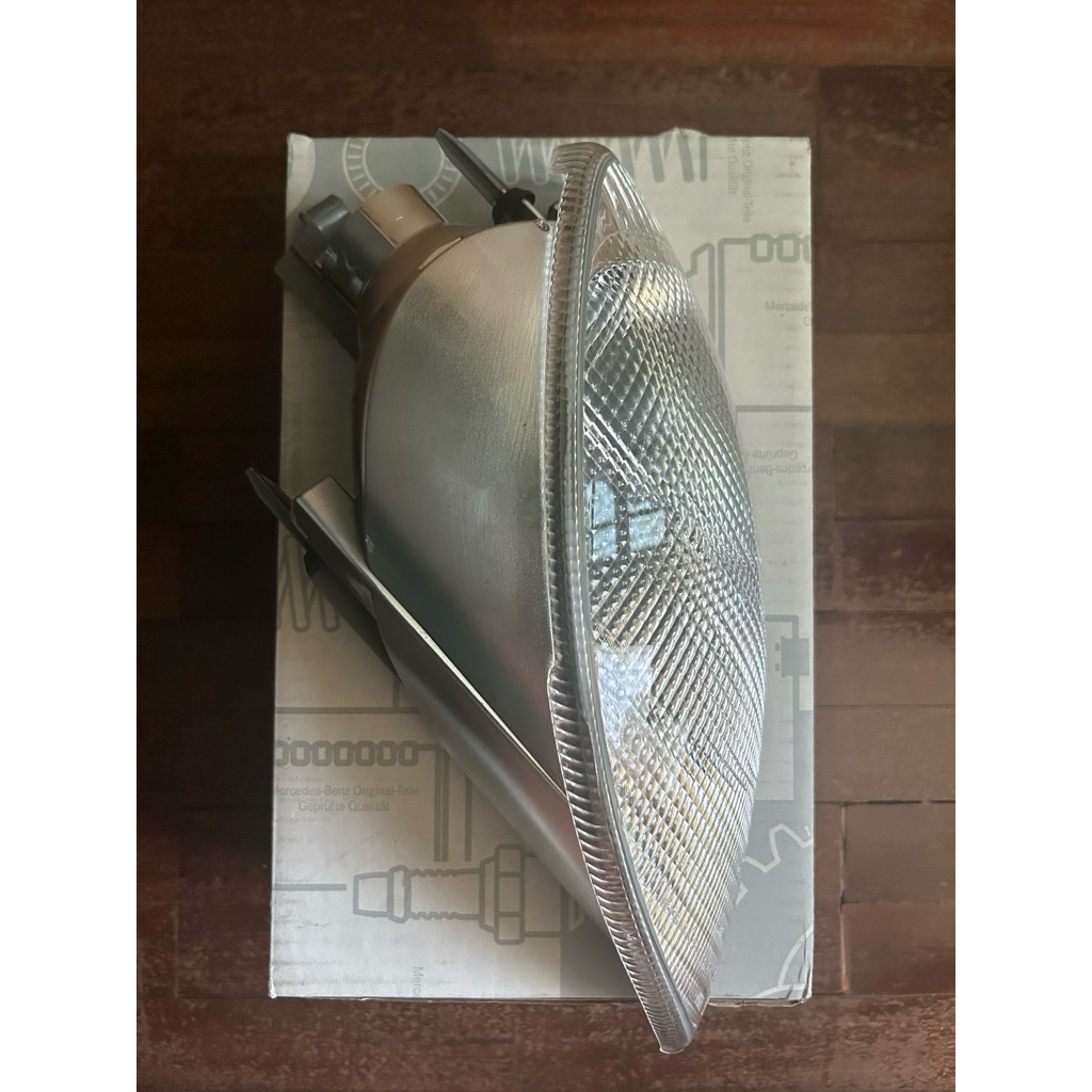 SLK R170 ไฟเลี้ยวขวา ใหม่แท้