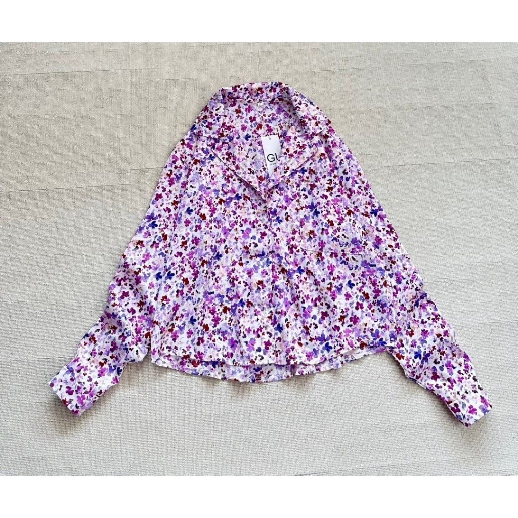 เสื้อเชิ้ต Gu สวยผ้าดี