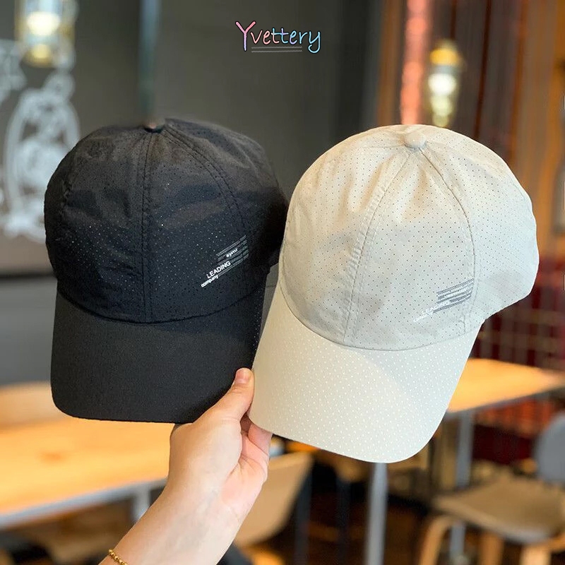 ร้านค้าไทย🔥หมวกวิ่งออกกำลังกายเนื้อผ้าเบาสวมใส่สบายมีรูระบายอากาศแบบแห้งเร็วปรับได้แฟชั่นลําลองสําหรับผู้ชายและผู้หญิง