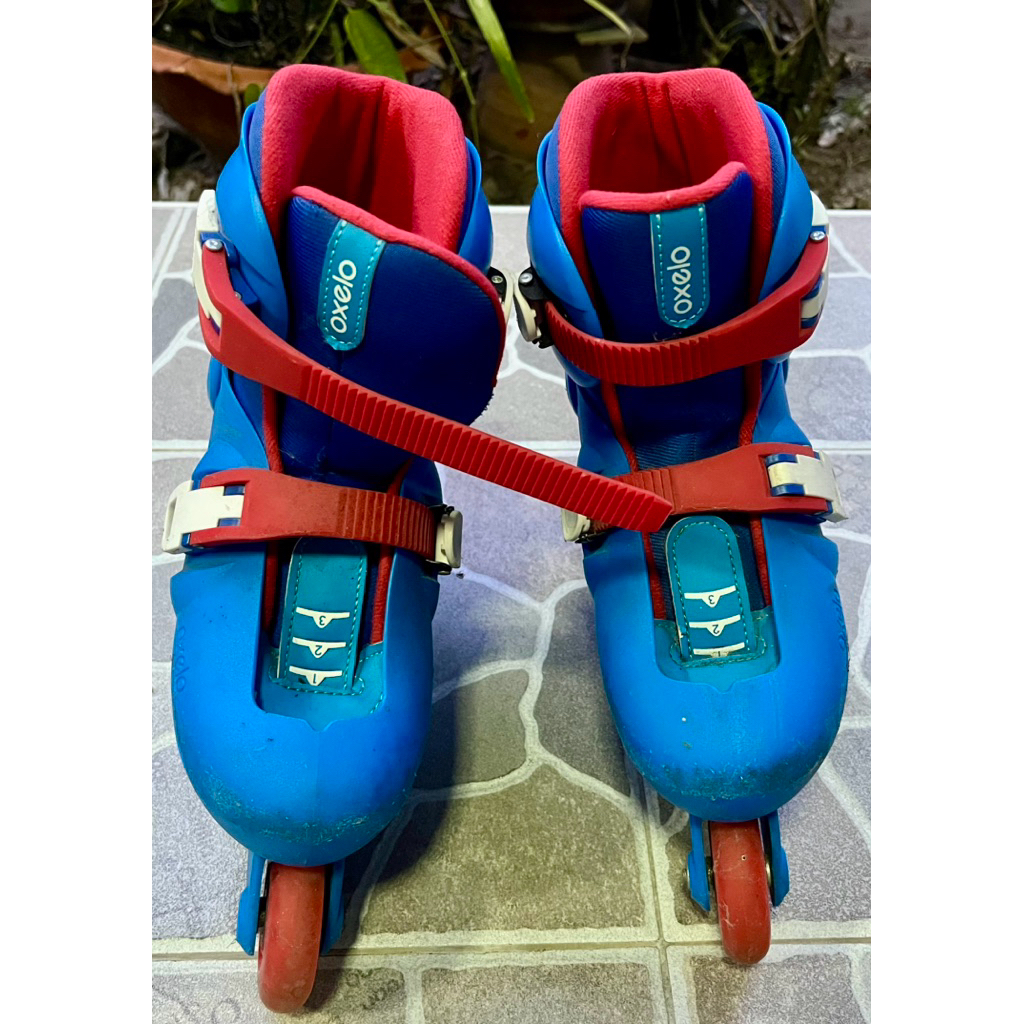 Roller Blades ของ Oxelo มือสอง เหมาะสำหรับเริ่มหัดเล่น รองเท้าสามารถปรับได้ 3 ระดับ