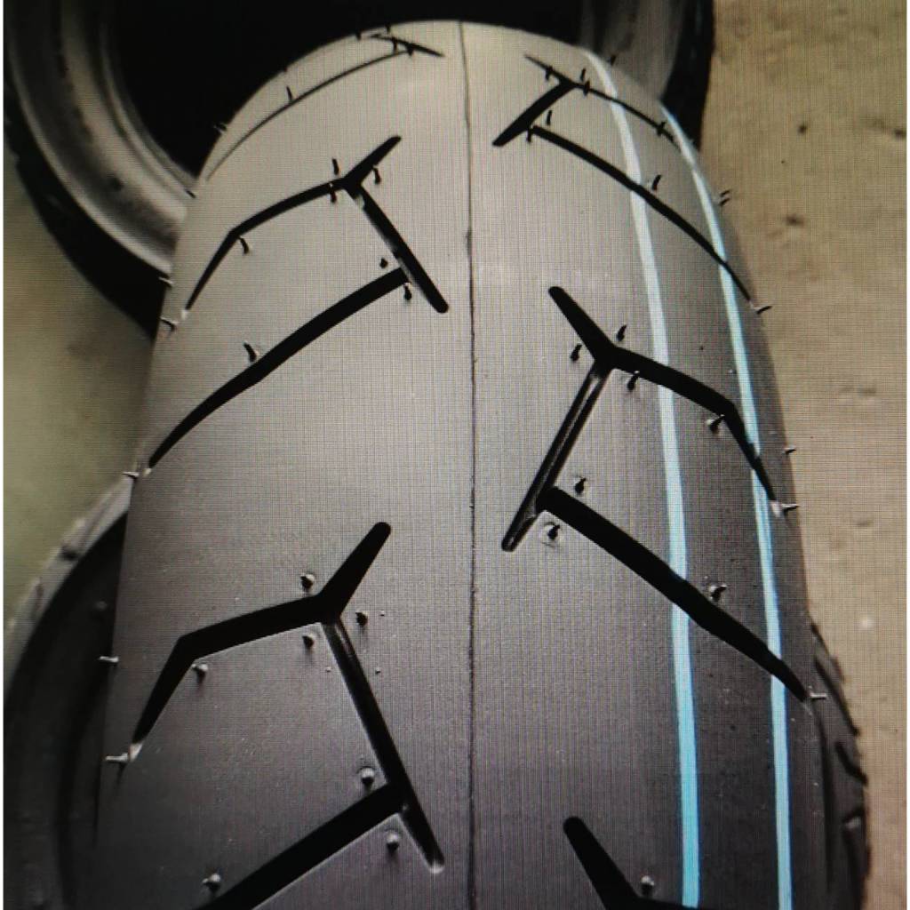 CHAMPION ยางนอก HR67 140/70-17  ลายRosso2  TUBELESS  ยางเรเดียล   (ไม่ใช้ยางใน)   140/70-17 CHAMPION