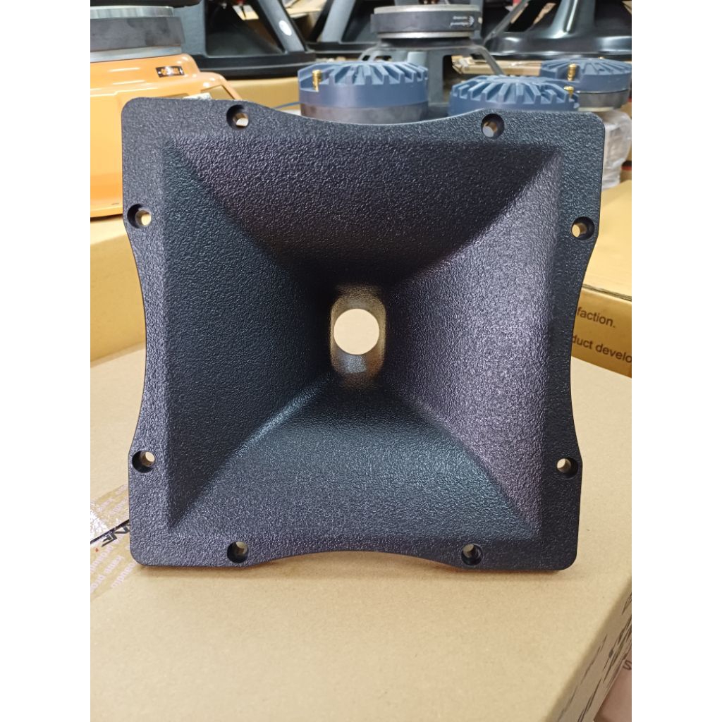 ปากเสียงแหลม ขนาด7×7นิ้ว RCF เเบบยึดน๊อต คอ1นิ้ว