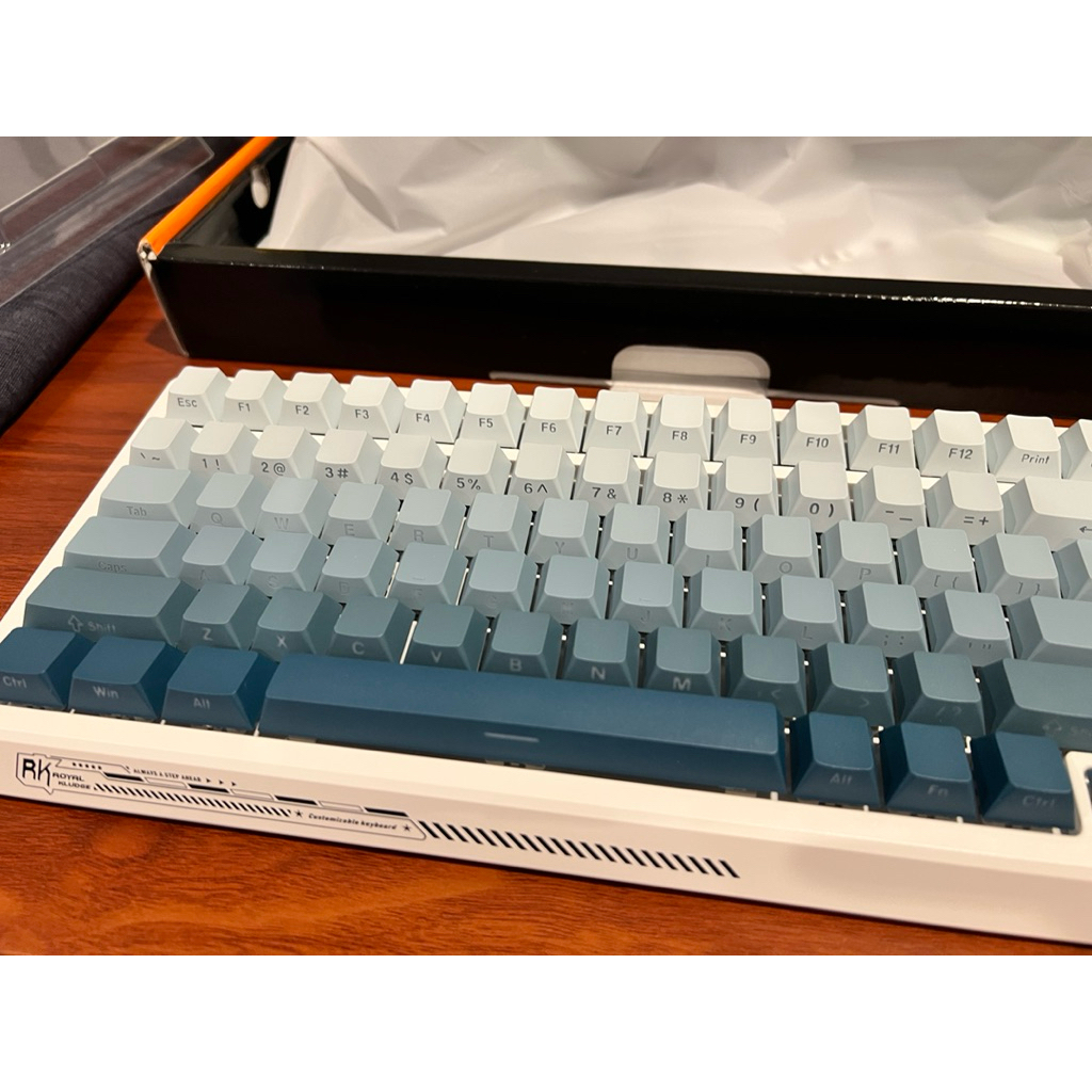 ขายคีย์บอร์ด royal kludge rk98