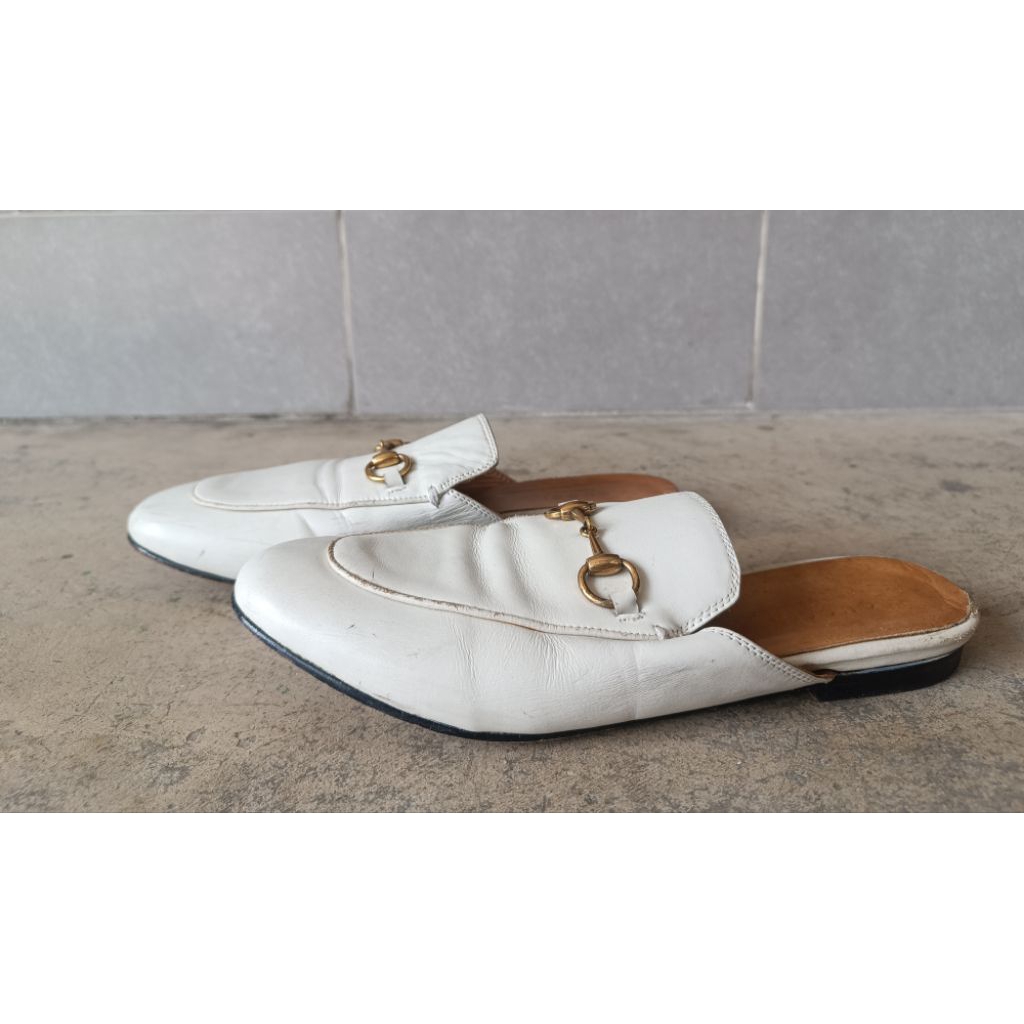 รองเท้ามือสอง gucci แท้ 100%Size 37/23.5cms(made in Italy)**ส่งด่วน