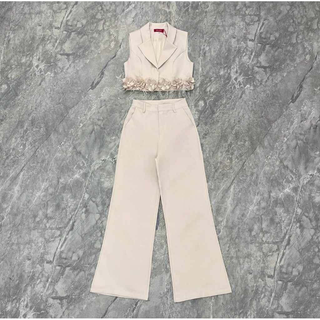 เซ็ทBellita brand เสืัอแต่งดอกไม้+กางเกงขายาวสีครีม