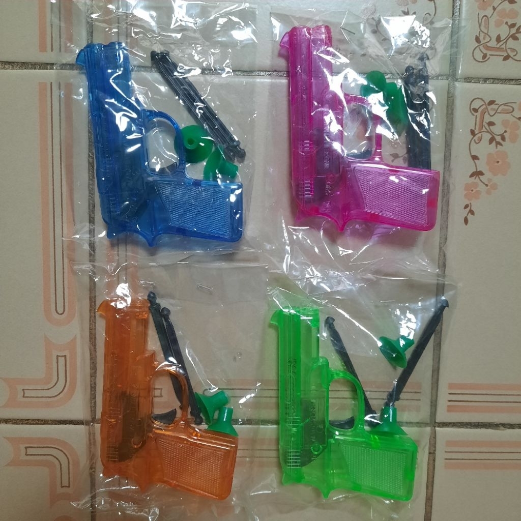 ปืนของเล่น ปืนยิงกระจก ของเล่นเด็ก ยิงสนุก ฝึกทักษะ ชื้นละ10 บาท พร้อมลูกดอก ของเล่นแจกเด็ก ของแจกเด็ก