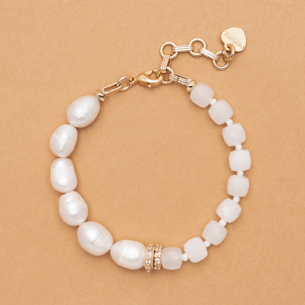 MOMMYS & ME MIX STONE BRACELET-สร้อยข้อมือไข่มุก