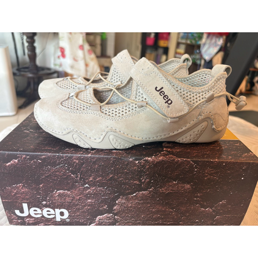 รองเท้า Jeeb X the spirit of adventure แมรี่เจน size 35eu/22.5cm